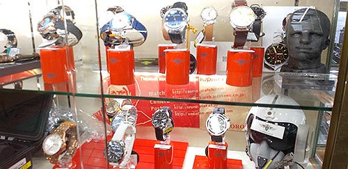 上野アメ横 シュトゥルマンスキー 500×243ピクセル 宇宙開発時計 限定モデル